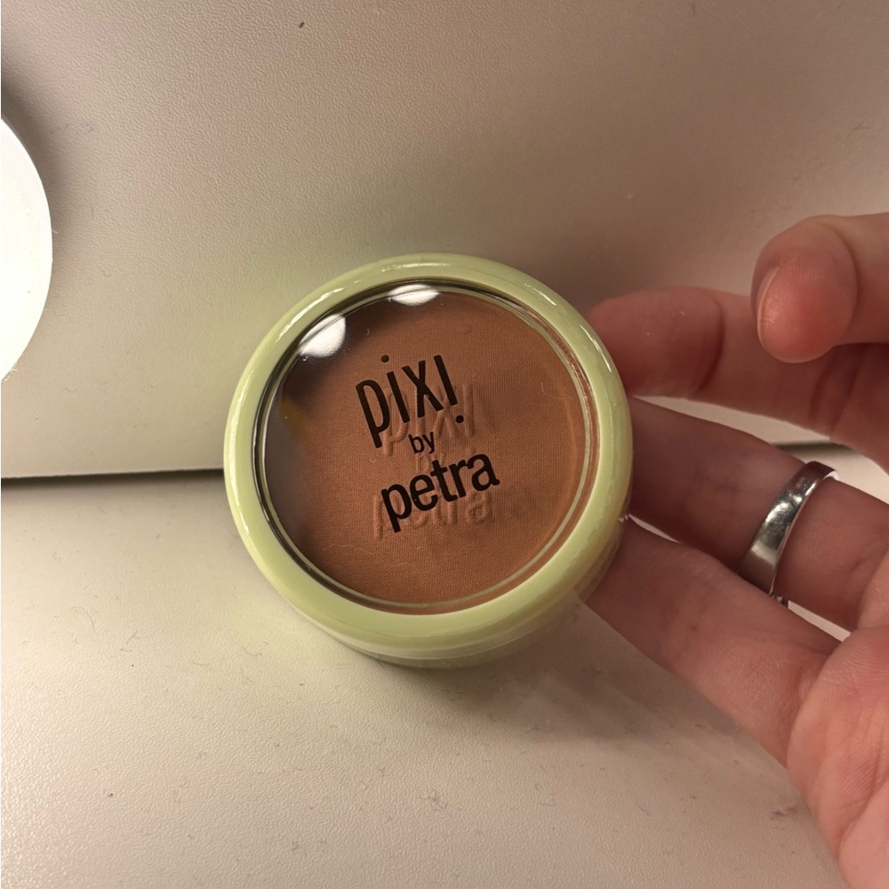 Pixi by Petra Blush - Warm Brown